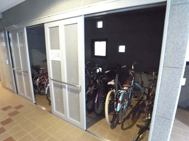 自転車も置けます