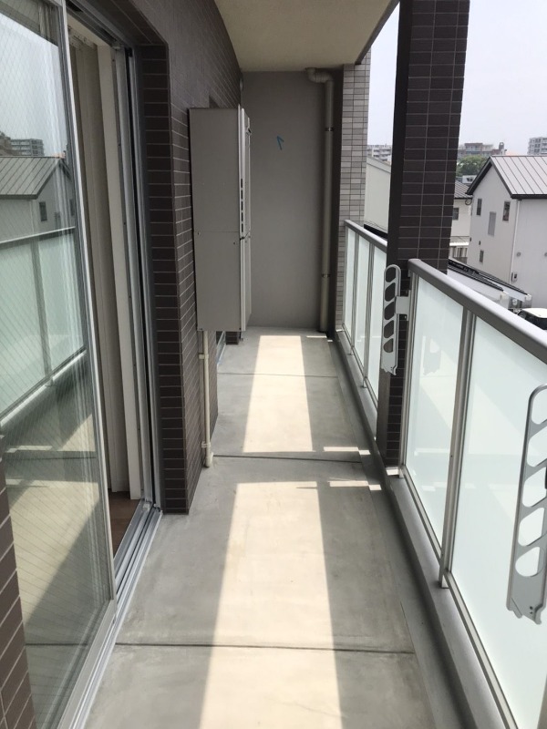 天気のいい日の洗濯物はこちらへ