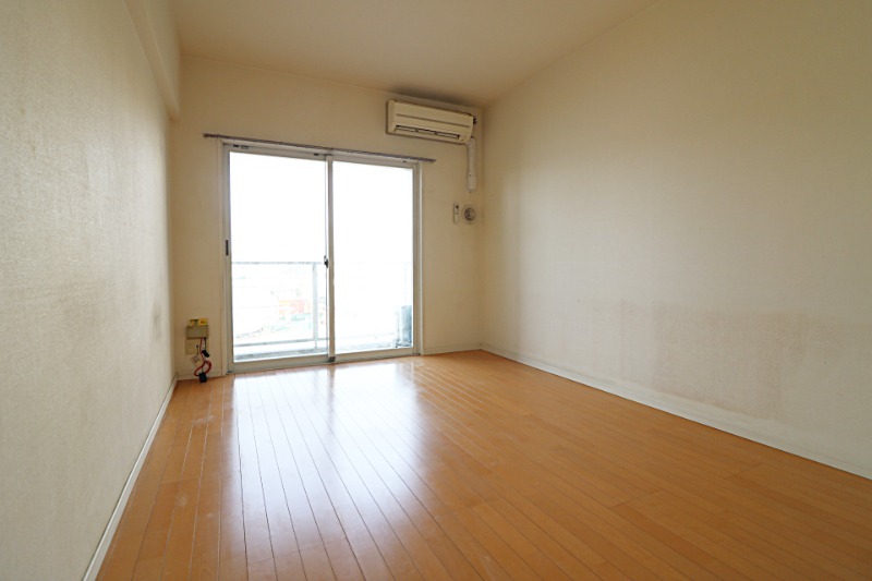 家具の配置がしやすいお部屋です