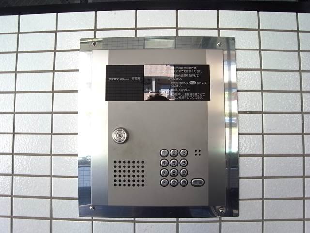 オートロックで安心です。