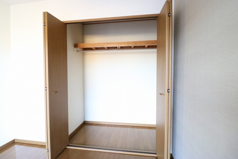 お洋服が多い方でも楽々収納できます