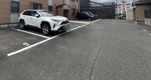 敷地内駐車場ございます
