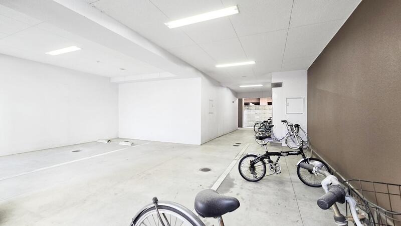 駐車場完備。