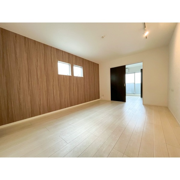 角部屋で明るいです(^^)/