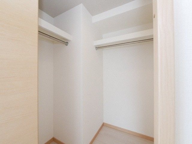 ウォークインクローゼット完備です