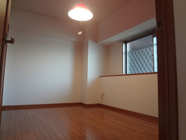 こちら寝室にいかがでしょうか