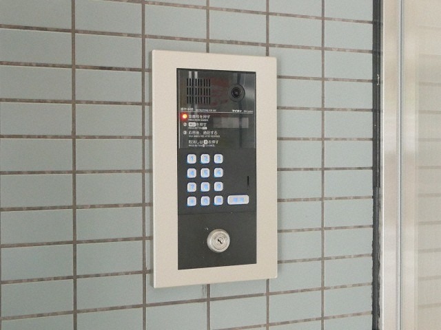 急な来客でも安心のモニターホン