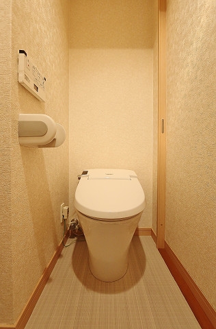 もちろんウォシュレットです