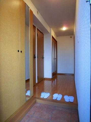 玄関も十分な広さです