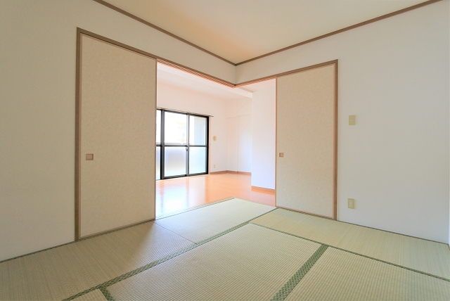 オシャレな間取りの落ち着く畳のお部屋です
