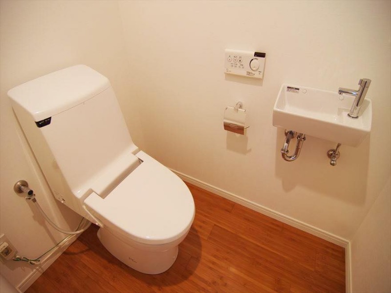 清潔感のあるトイレですね
