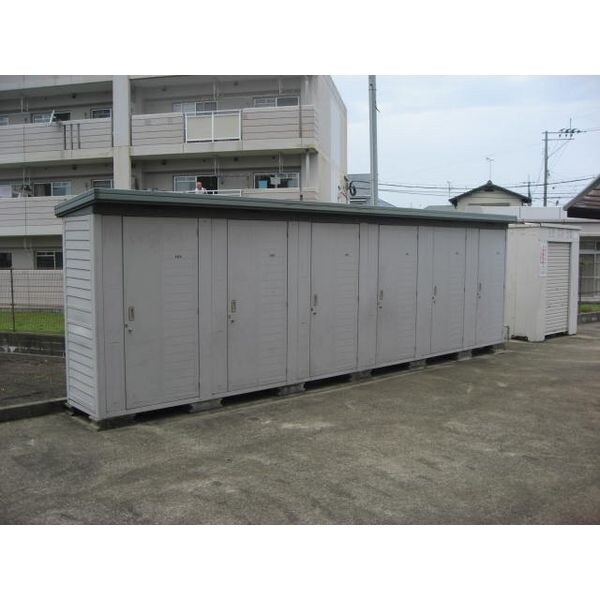 敷地内・建物