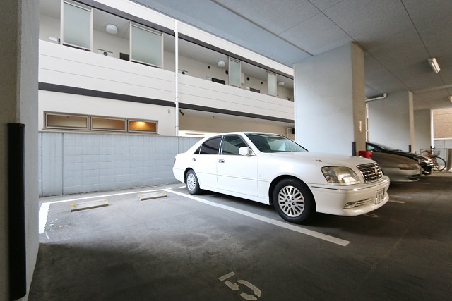 敷地内駐車場ございます