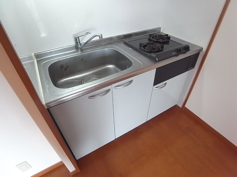 2口コンロ設置済みのシステムキッチンです