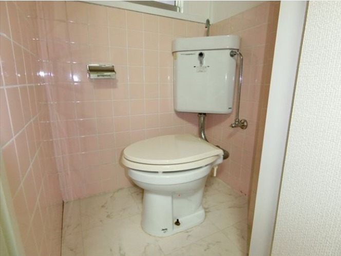 清潔感のあるトイレです