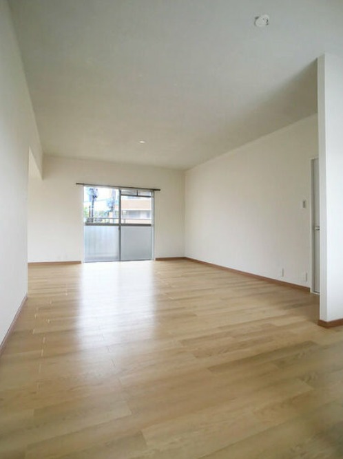 家具の配置がしやすいお部屋です