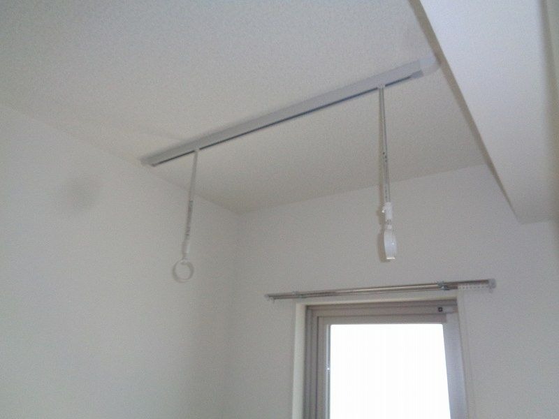 便利な室内物干し機付きです。