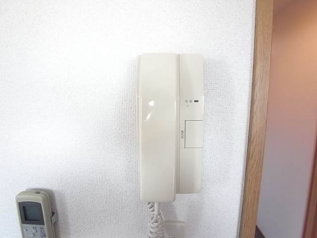 インターホンで安心です。