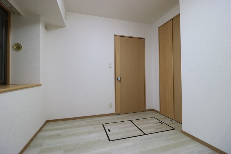 こちらは寝室にいかがでしょうか？