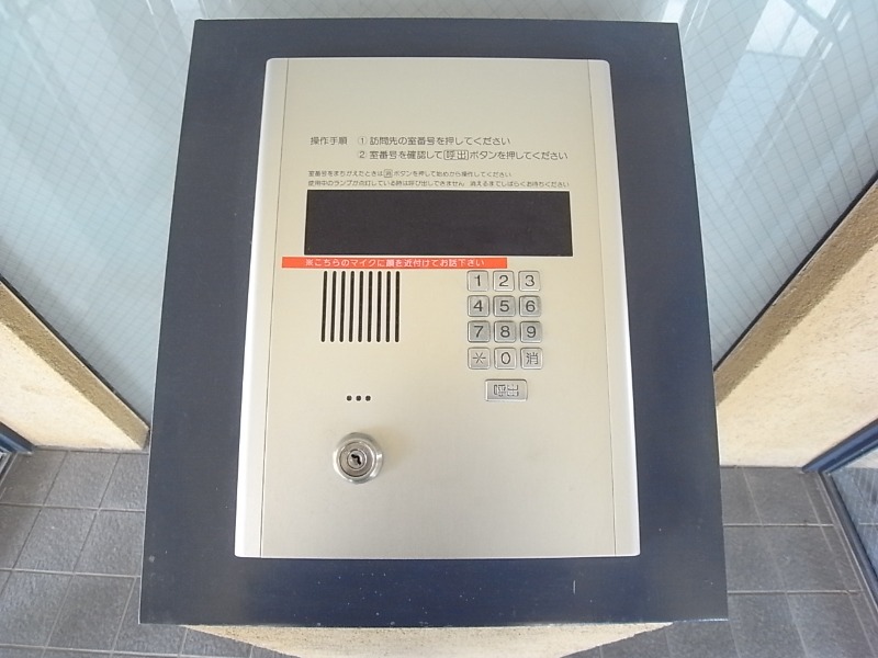 オートロックで安心。