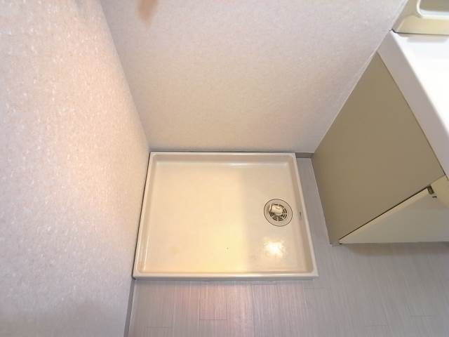 室内洗濯機置場完備。