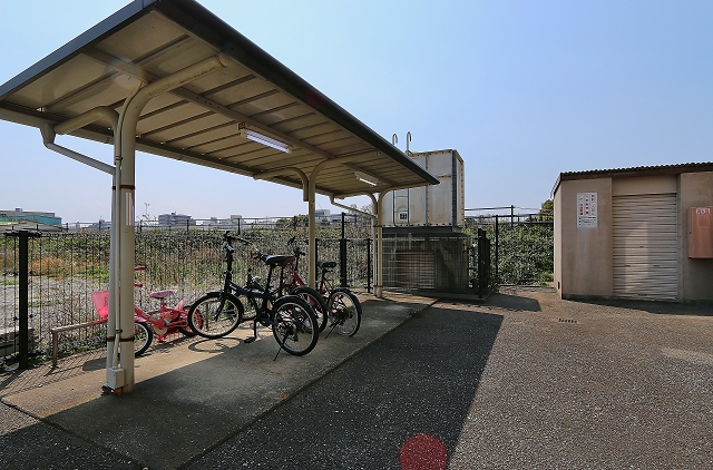 屋根付き駐輪場です