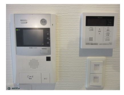 来客の確認が出来るモニタ付きです