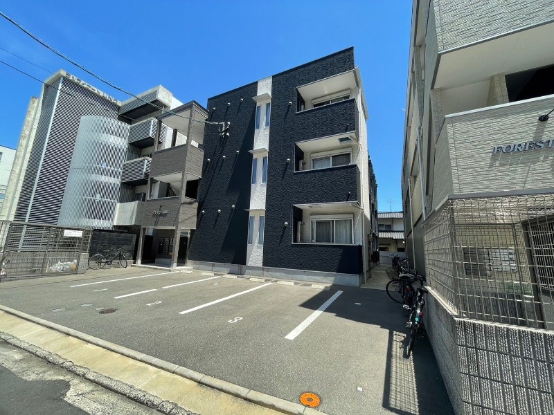 敷地内駐車場完備です