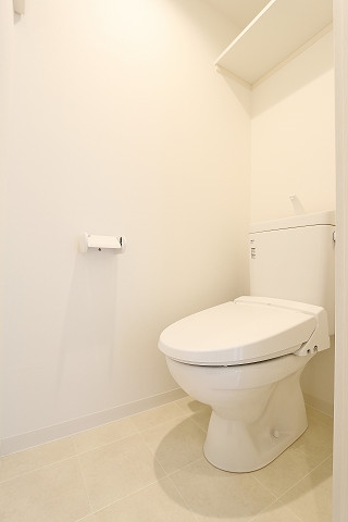 清潔感のあるトイレですね