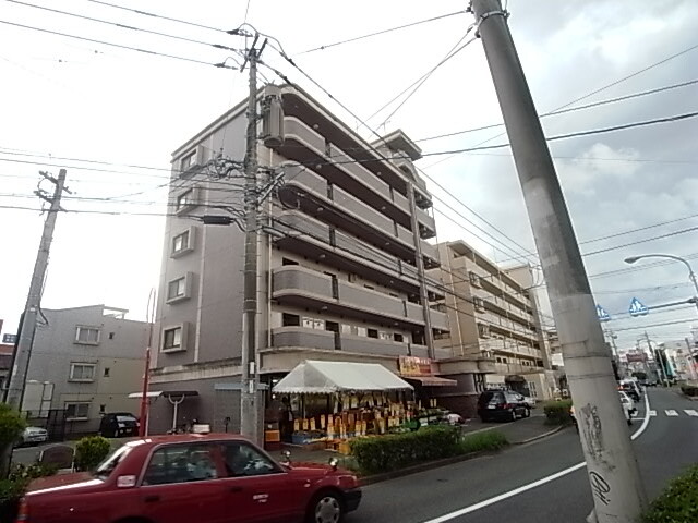 敷地内・建物