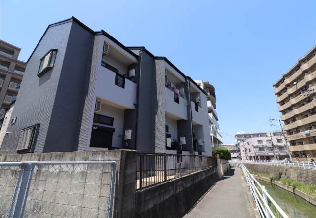 光を遮る建物はございません