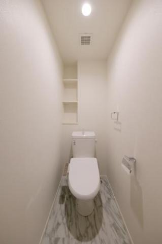清潔感のあるトイレです