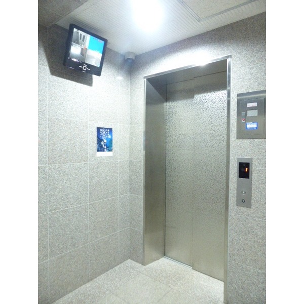エレベーター完備。