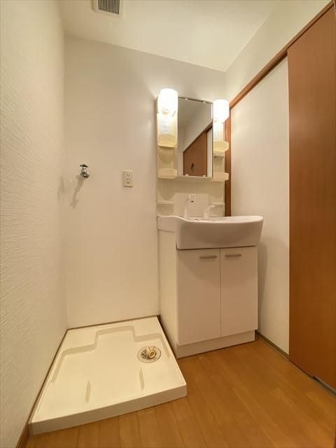 身だしなみチェックはここで