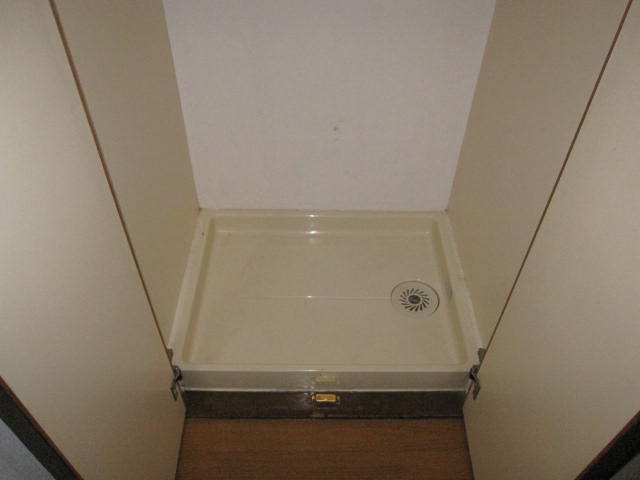洗濯機も室内に置けます。