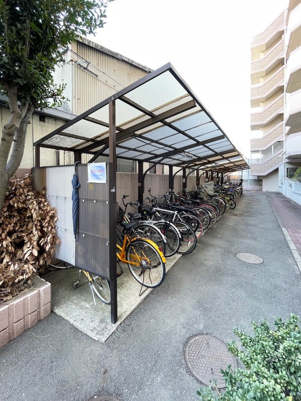 駐輪場も付いてます　