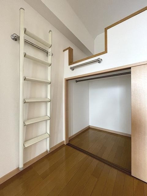 お洋服が多い方でも楽々収納できます