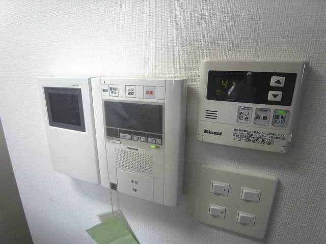 オートロック完備。