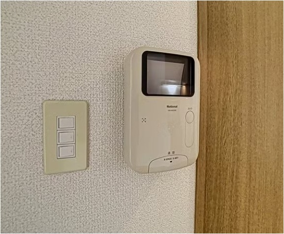 外の様子が見えて安心です。
