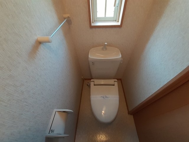 ウォシュレット完備です。