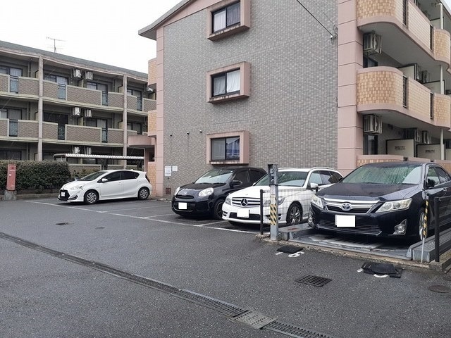 敷地内駐車場もございます
