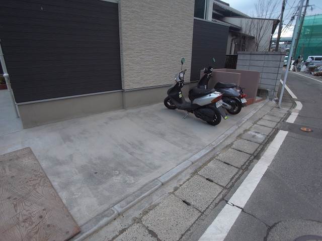 バイクを置くスペースもあります