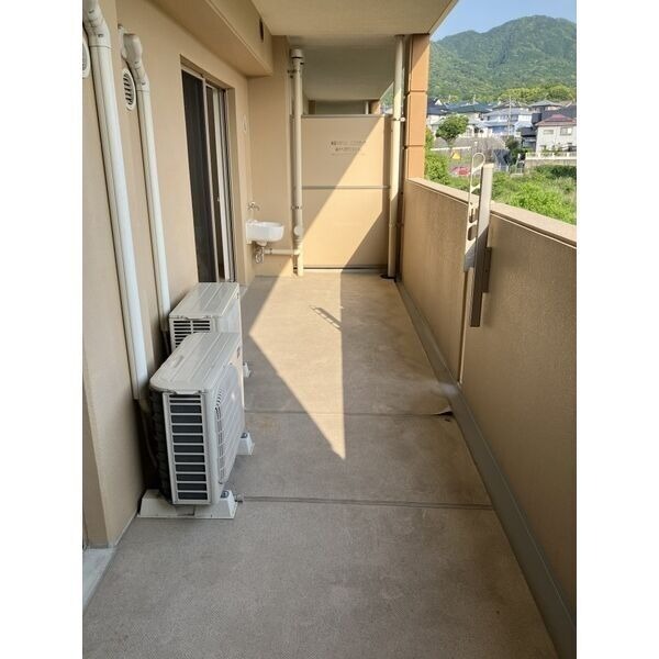 洗濯物はこちらへ。