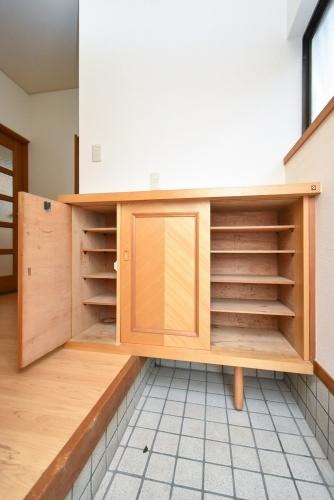 玄関収納もばっちりです