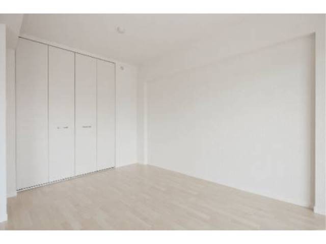 リビング横のお部屋は子供部屋としても使えそうです