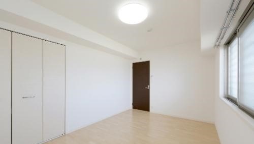 こちらは寝室にいかがでしょうか