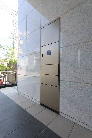 宅配ボックス完備で不在時でも安心です