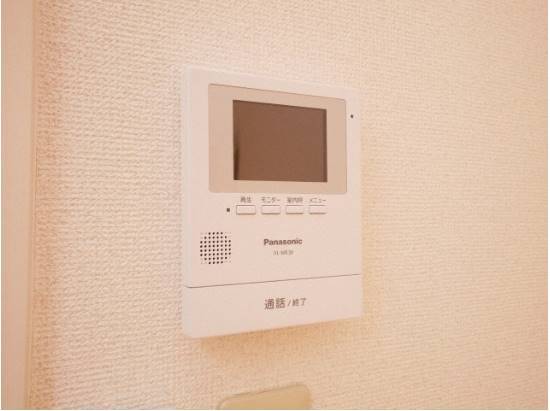 モニターホンで安心です。