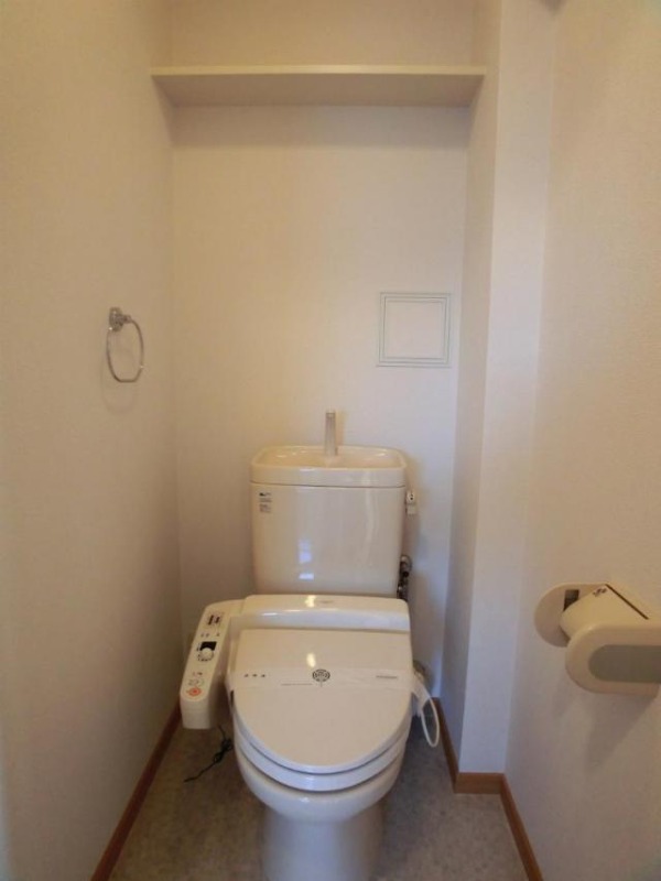 清潔感のあるトイレです