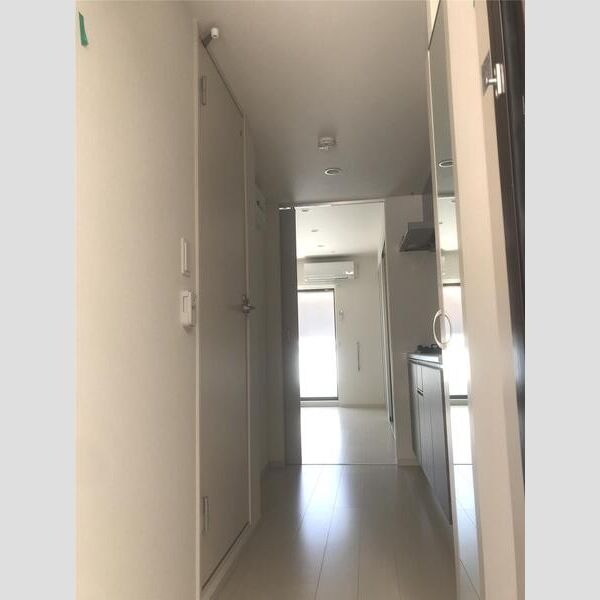 玄関も充分な広さです